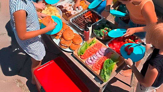 Consejos para conservar alimentos en reuniones familiares al aire libre