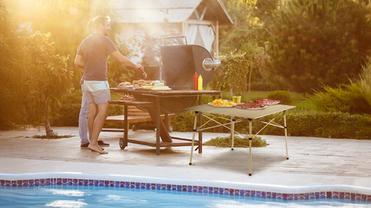 Mesas y sillas plegables: la solución práctica para cualquier reunión